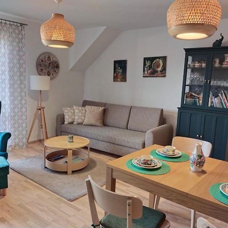 Uroczy Apartament U Mirki Подгужин Экстерьер фото