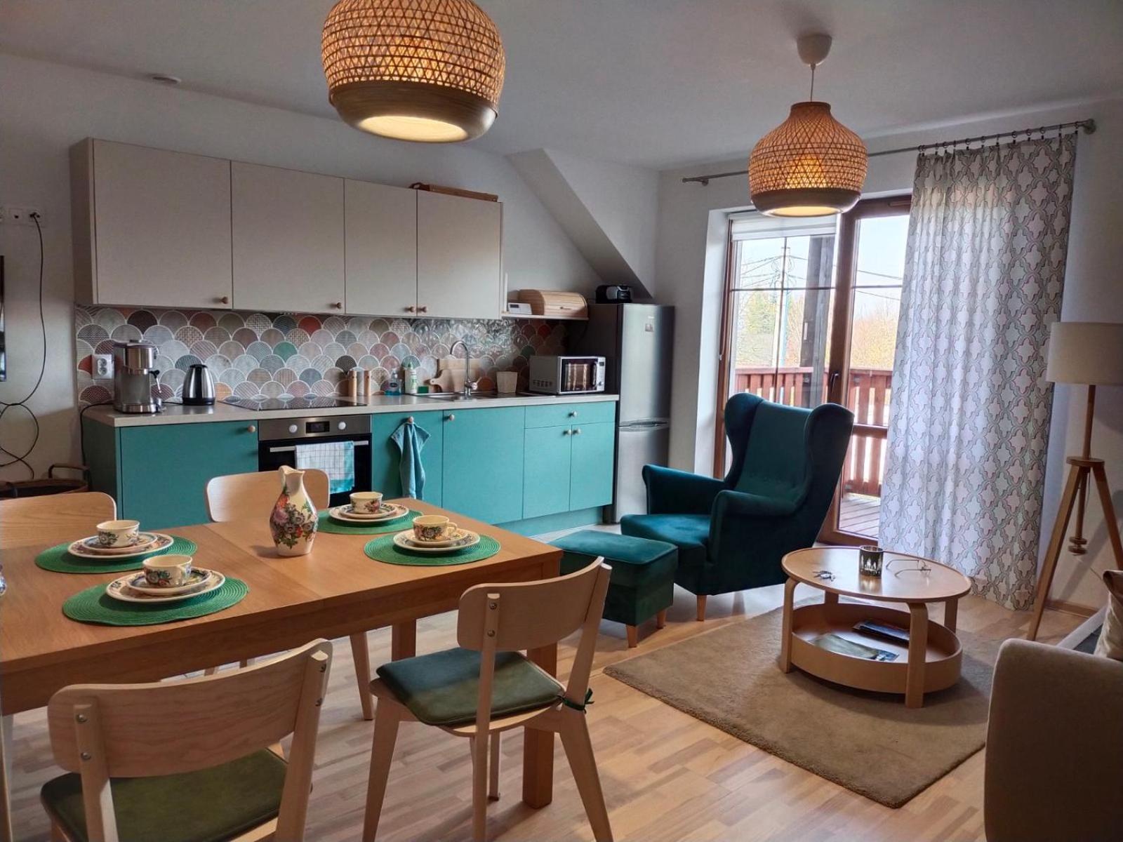 Uroczy Apartament U Mirki Подгужин Экстерьер фото